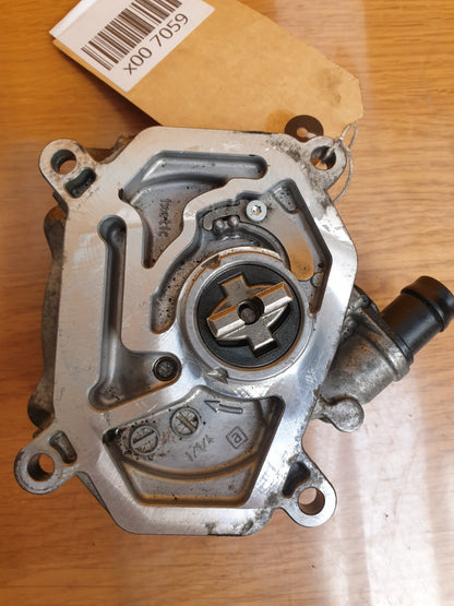 2016 MERCEDES GLA 220 X156 VACUUM PUMP A2702300165 X00 - Image 9
