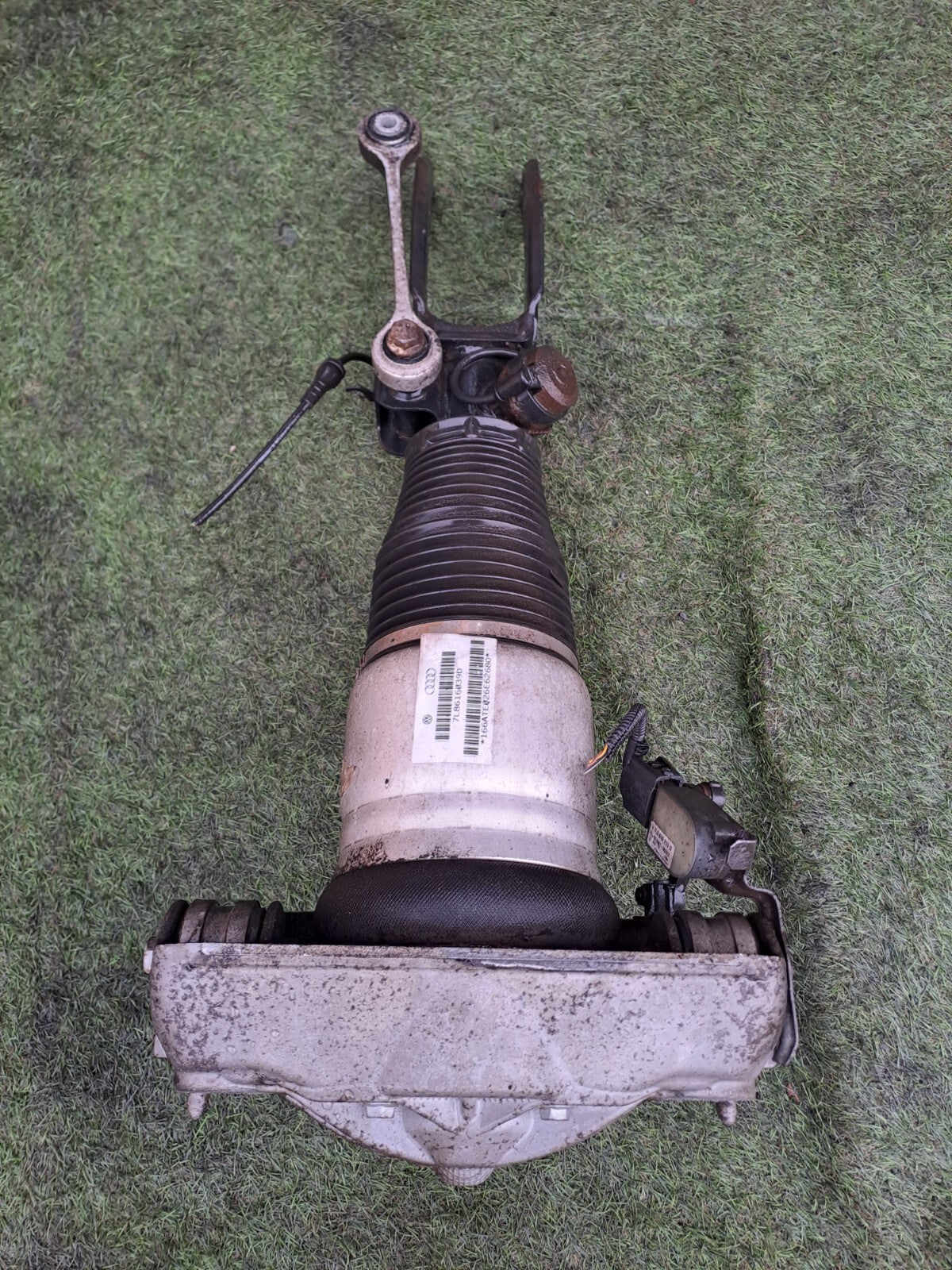 ✅Audi Q7 S Line Quattro 3.0 Diesel 2009 Front Left Shock Absorber 7L0407047B - Image 10