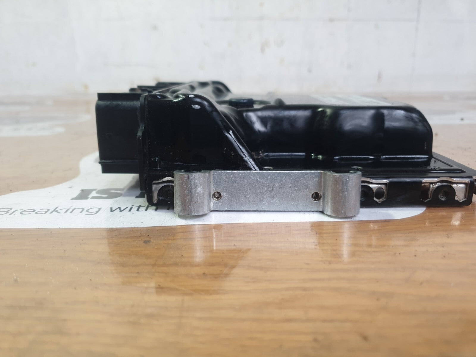 ebay-src:https://i.ebayimg.com/00/s/mtiwmfgxnjaw/z/hjcaaoswp9vm9es5/$_57.jpg