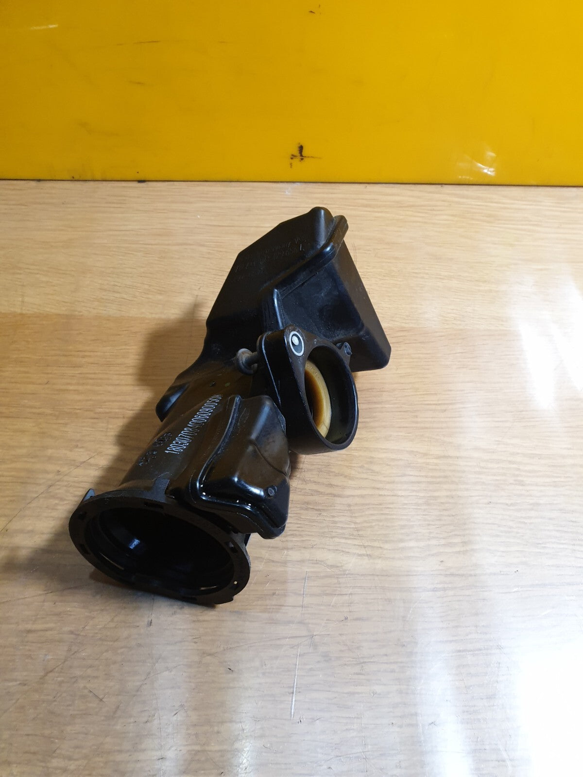 ✅SKODA FABIA MONTE CARLO 1.0 PETROL 2018 TURBO AIR INTAKE ELBOW PIPE 04C129656L - Image 2