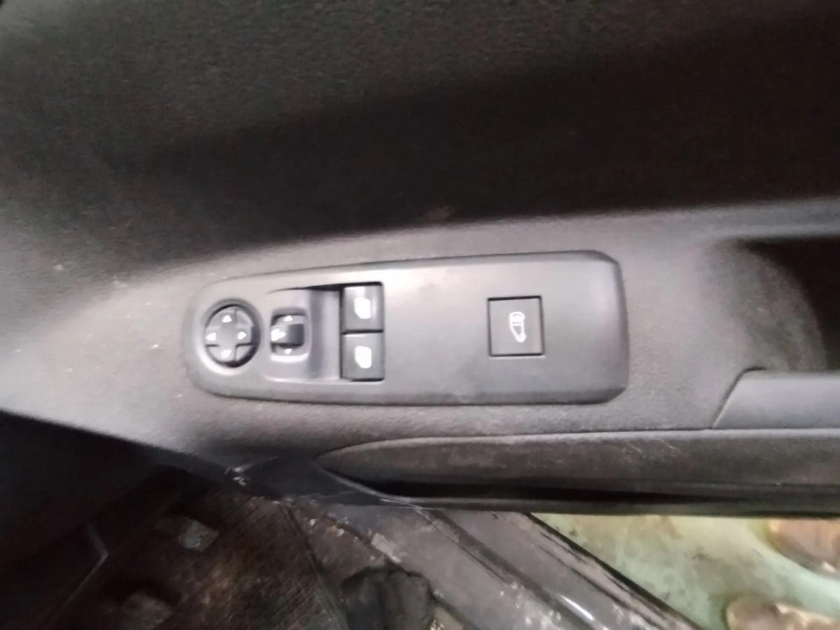 ebay-src:https://i.ebayimg.com/00/s/mtiwmfgxnjaw/z/jzgaaeswvrpqtgej/$_57.jpg