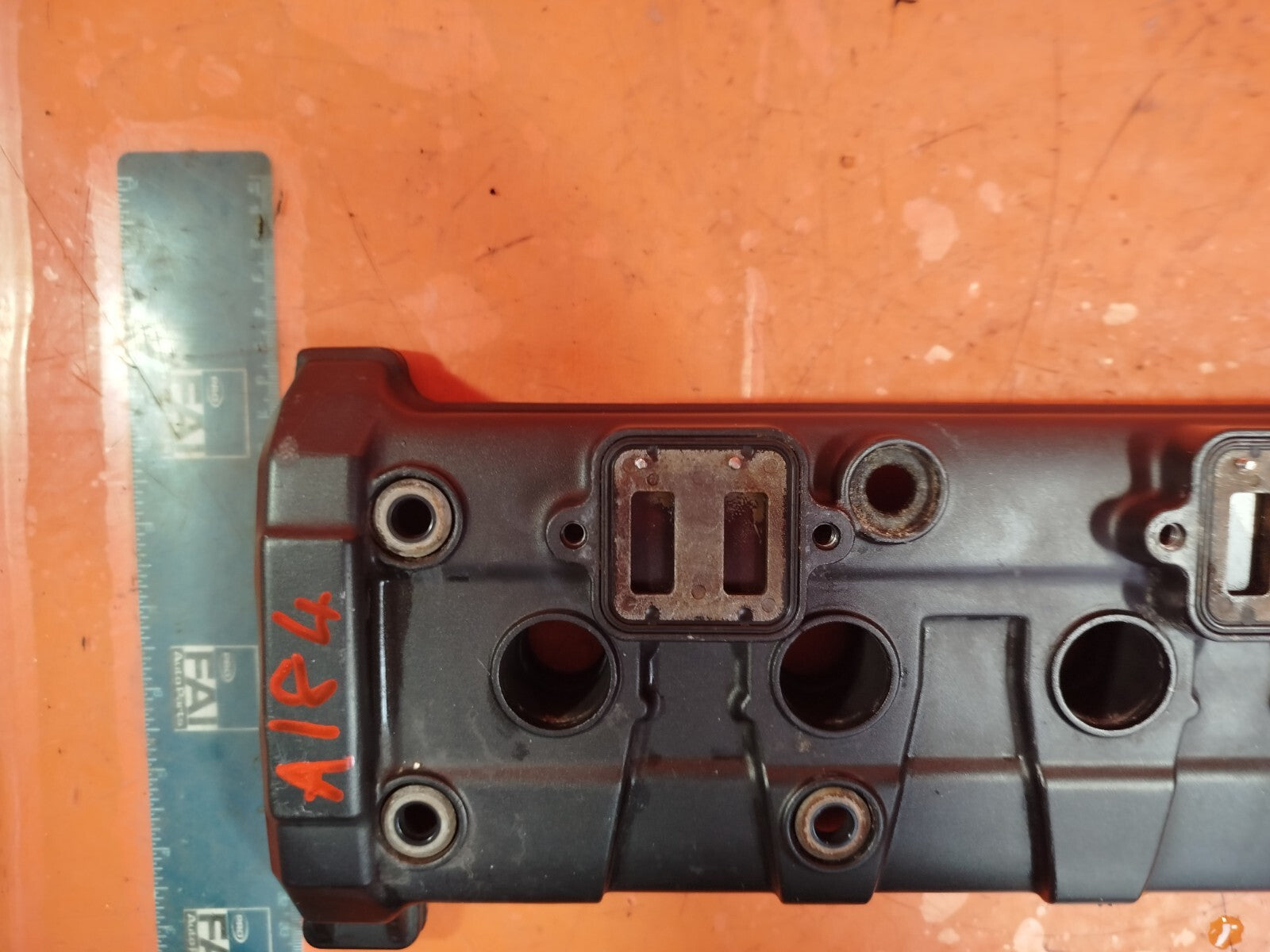 ✅2013 YAMAHA XJ6 F DIVERSION PETROL CYLINDER HEAD ENGINE PART ROCKER COVER A184 - Image 5