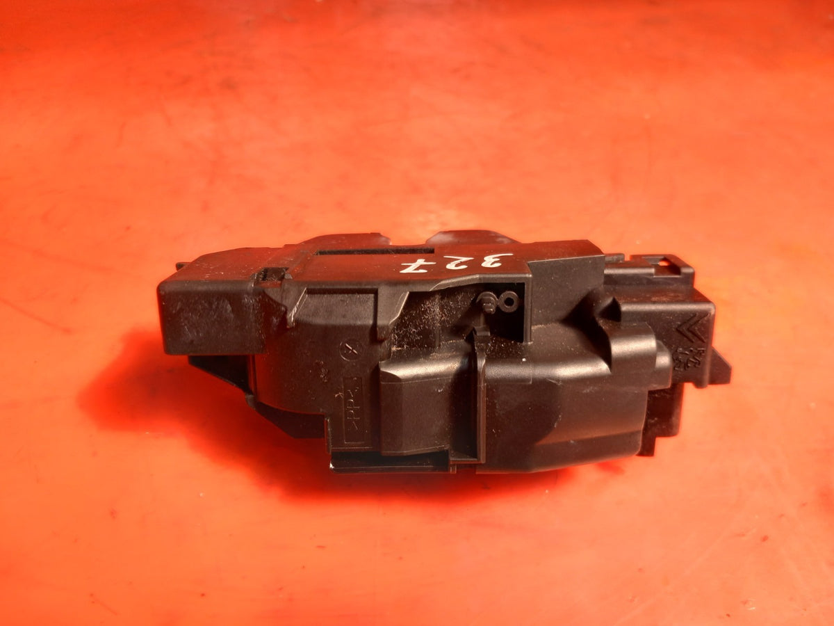 ebay-src:https://i.ebayimg.com/00/s/mtiwmfgxnjaw/z/mxuaaeswgatqhfuu/$_57.jpg