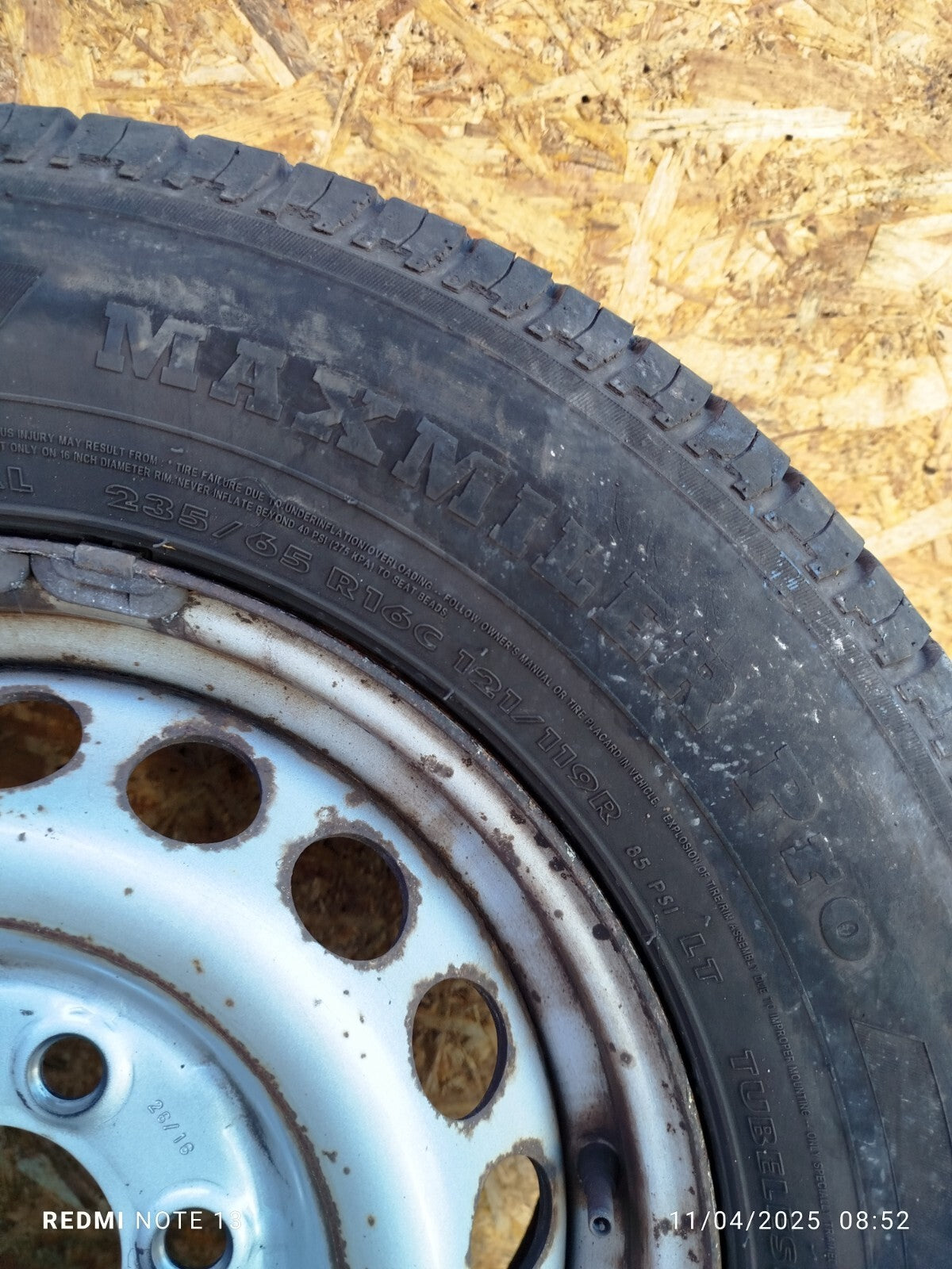 ✅VW CRAFTER CR35 2.0 DIESEL 2017 ALLOY WHEEL WITH TYRE 235/65 R16С A0014014802 - Image 4