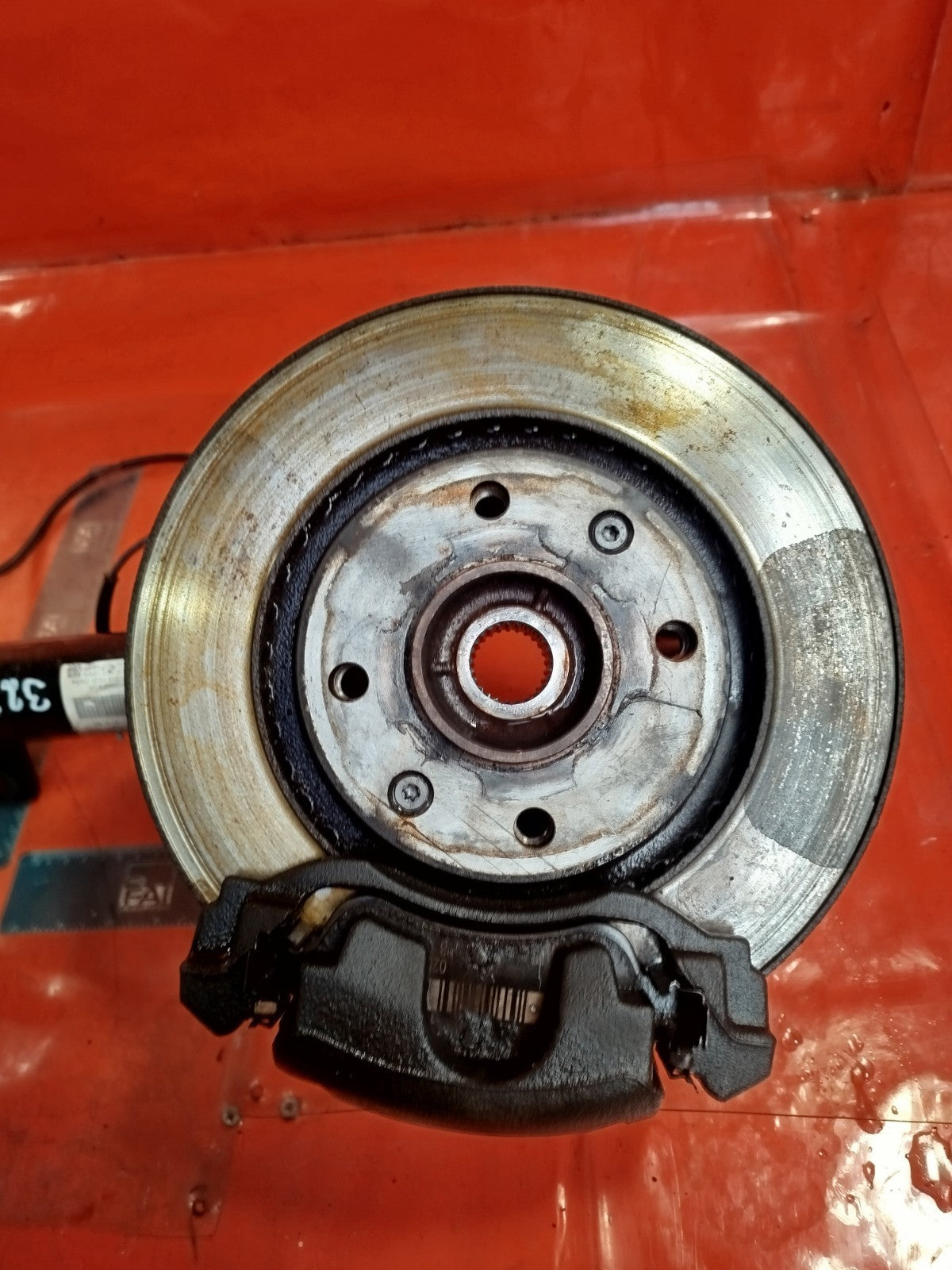 ✅CITROEN C4 CACTUS 1.6 DIESEL 2015 FRONT LEFT SUSPENSION LEG HUB 9811879180 A327 - Image 6