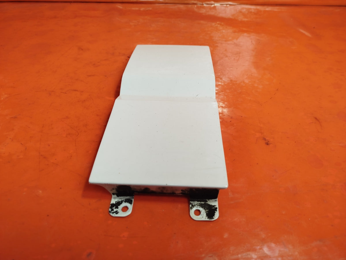 2021 VW Transporter T30 Fuel Filler Flap 7E0853289 White B9A Warranty A412 - Image 3