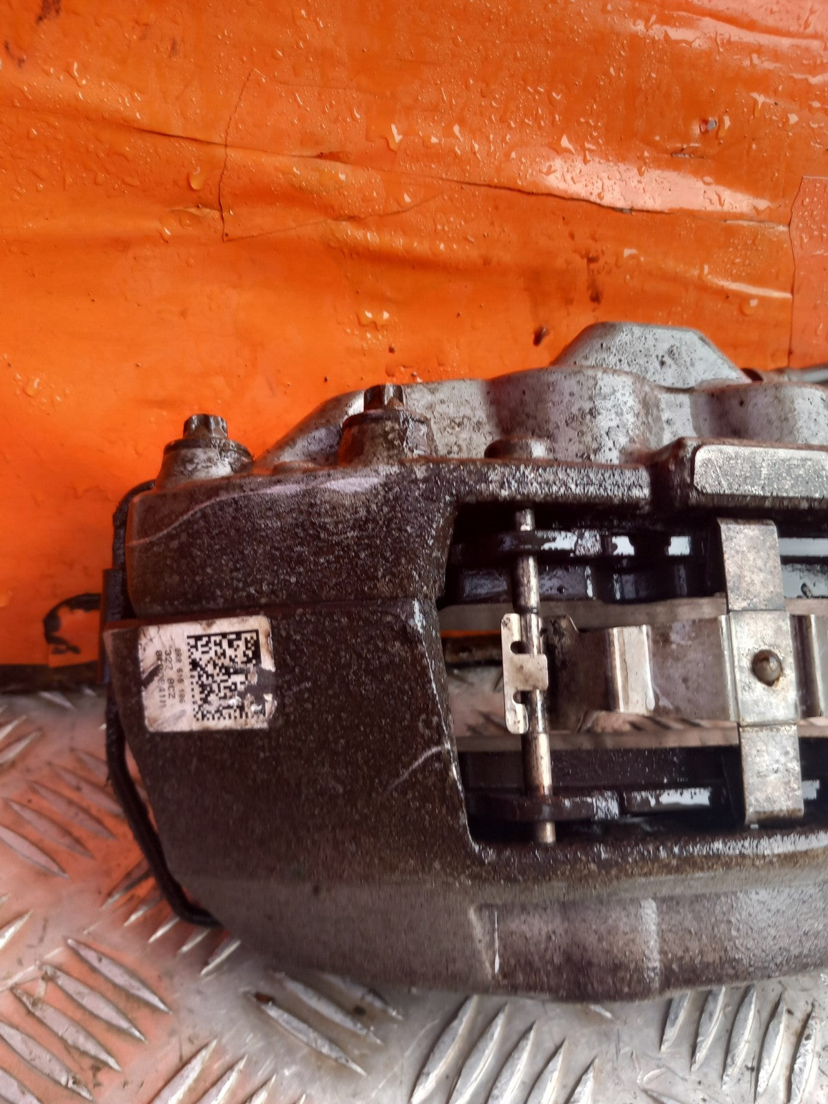 Audi Q5 2.0 Diesel 2016 Front Right Brake Caliper 8R0615108 Warranty A152 - Image 4