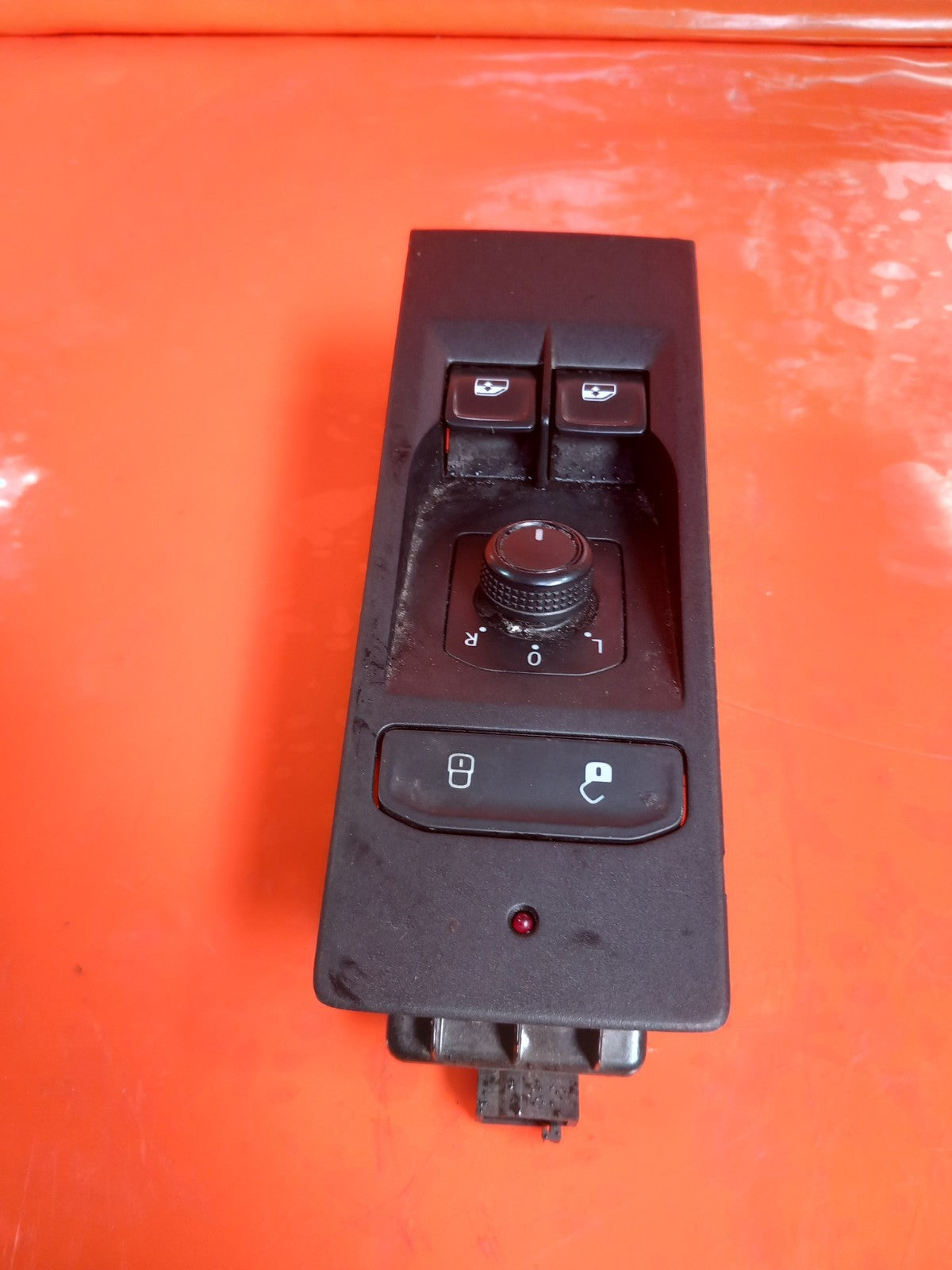 VW Transporter T30 2.0 Diesel 2021 Front Right Window Switch 7LA868247 A410 - Image 3