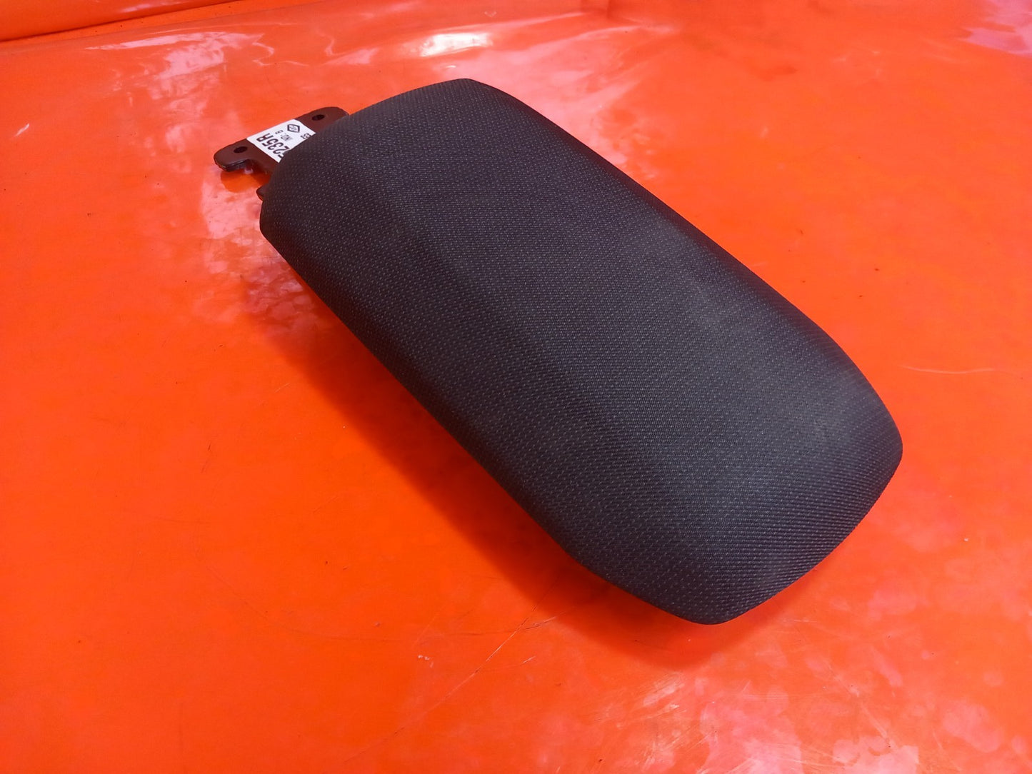 2024 Dacia Jogger Centre Console Armrest 969205235R Warranty A391 - Image 3