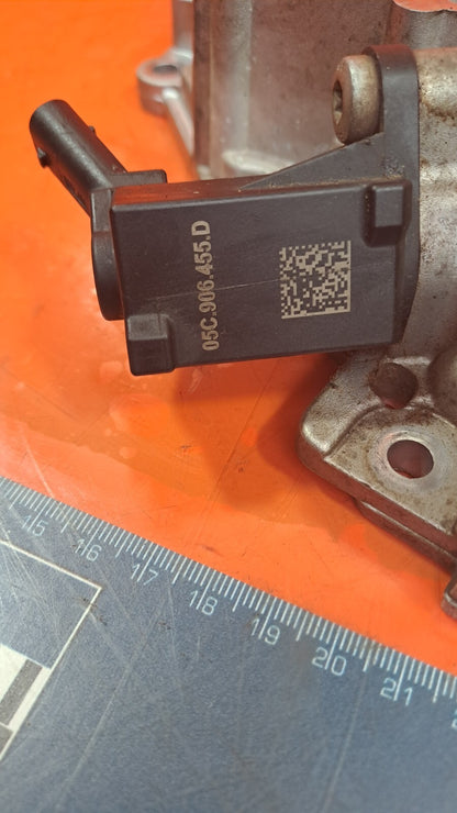 ebay-src:https://i.ebayimg.com/00/s/mtywmfg5mda=/z/hqeaaoswuhdndx97/$_57.jpg