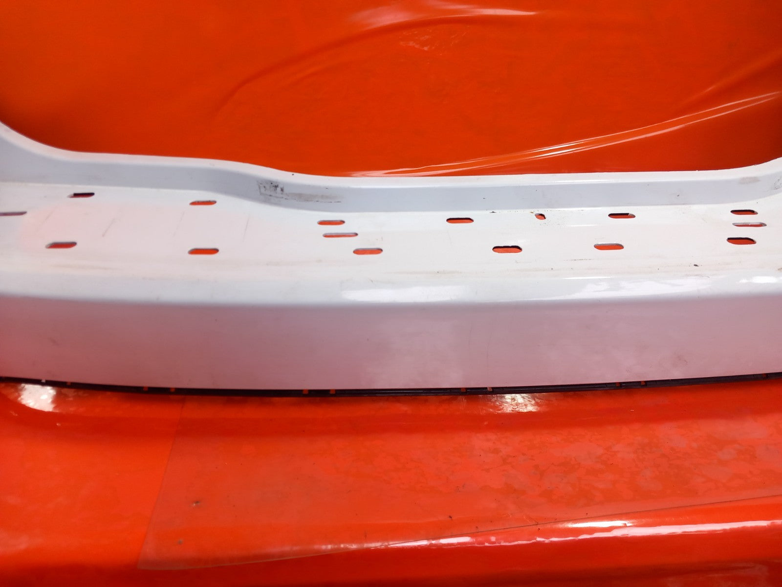 Ford Galaxy MK3 Zetec 2019 Rear Bumper Frozen White Warranty A345 - Image 5