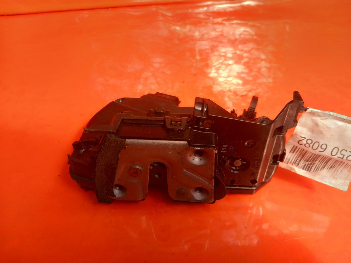 Renault Trafic MK3 1.6 Diesel 2015 Front Right Door Lock 805021444R A250 - Image 3
