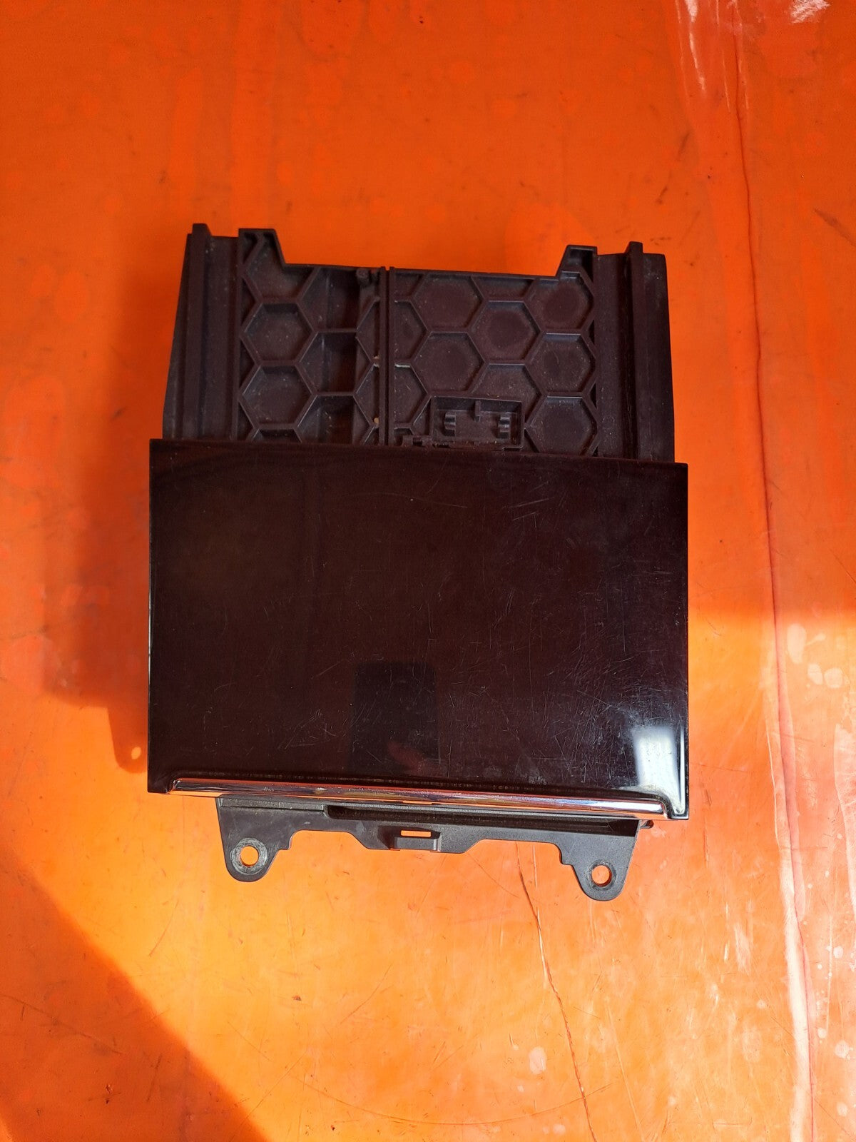 ✅2020 SKODA KAROQ 1.0P TSI ASHTRAY CENTRE CONSOLE 567863077 + WARRANTY A045 - Image 2
