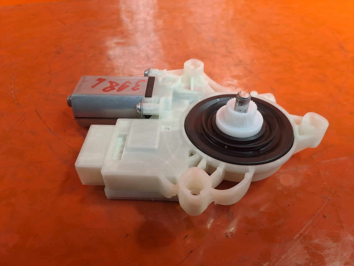ebay-src:https://i.ebayimg.com/00/s/mtiwmfgxnjaw/z/3xuaaeswbcjqdglv/$_57.jpg
