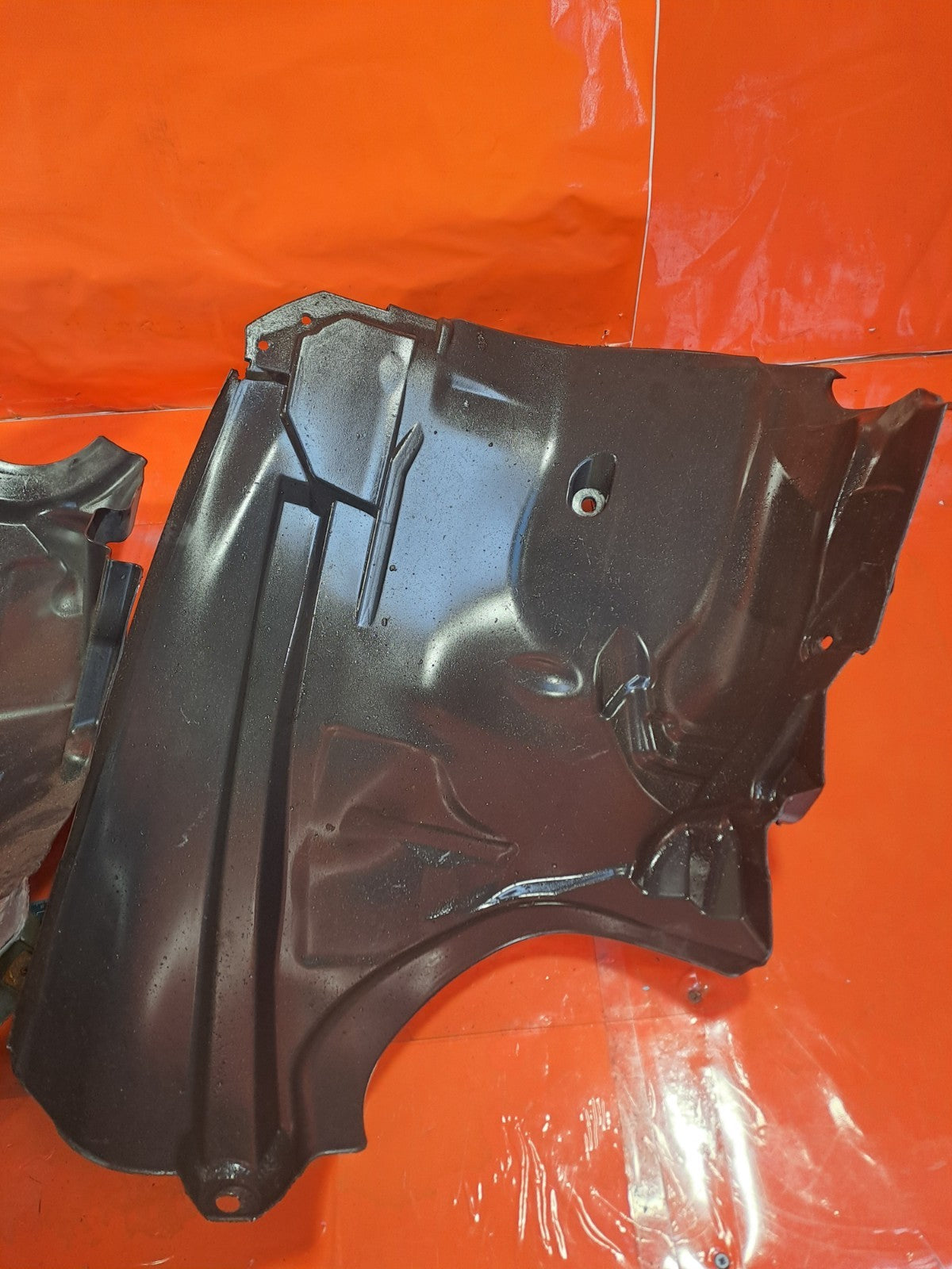 ✅2009 MERCEDES E CLASS W212 WHEEL SPLASH GUARD FRONT LEFT A2126903030 + WARRANTY - Image 2