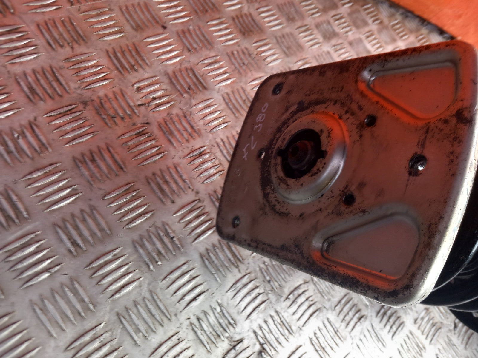 Vauxhall Vivaro 2900 1.5 Diesel 2020 Front Left Suspension Leg Hub Warranty A380 - Image 9