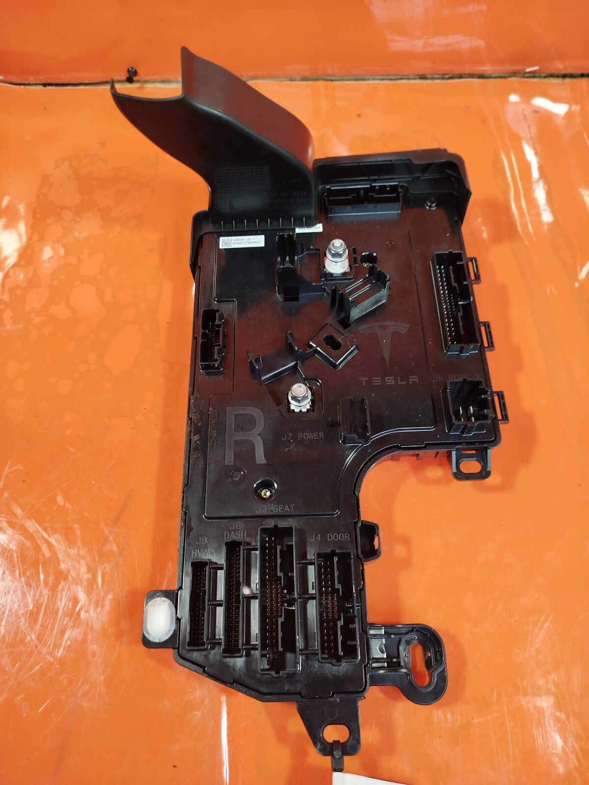 ✅Tesla Model 3 Long Range 2020 FRONT RIGHT FUSE BOX 1462525-00-D 1461511-00-B - Image 1