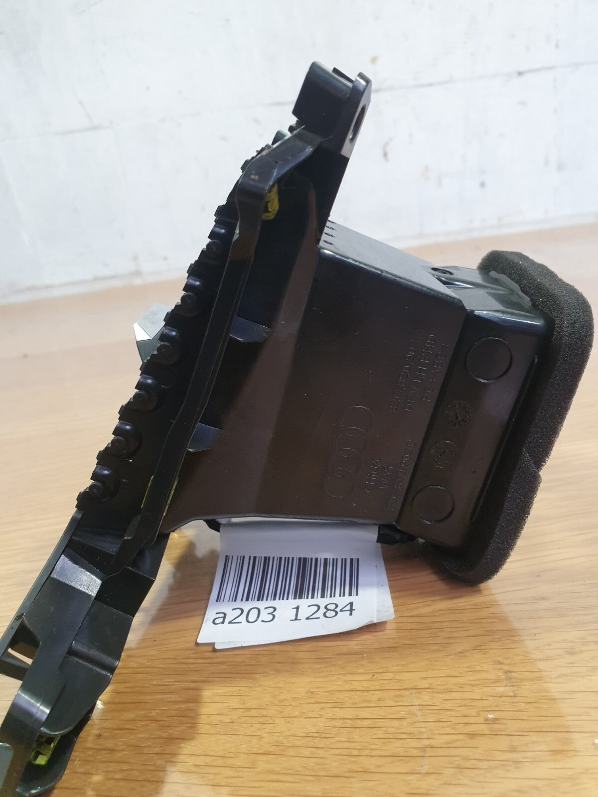 ebay-src:https://i.ebayimg.com/00/s/mtywmfgxmjaw/z/j~oaaoswsubmuimu/$_57.jpg