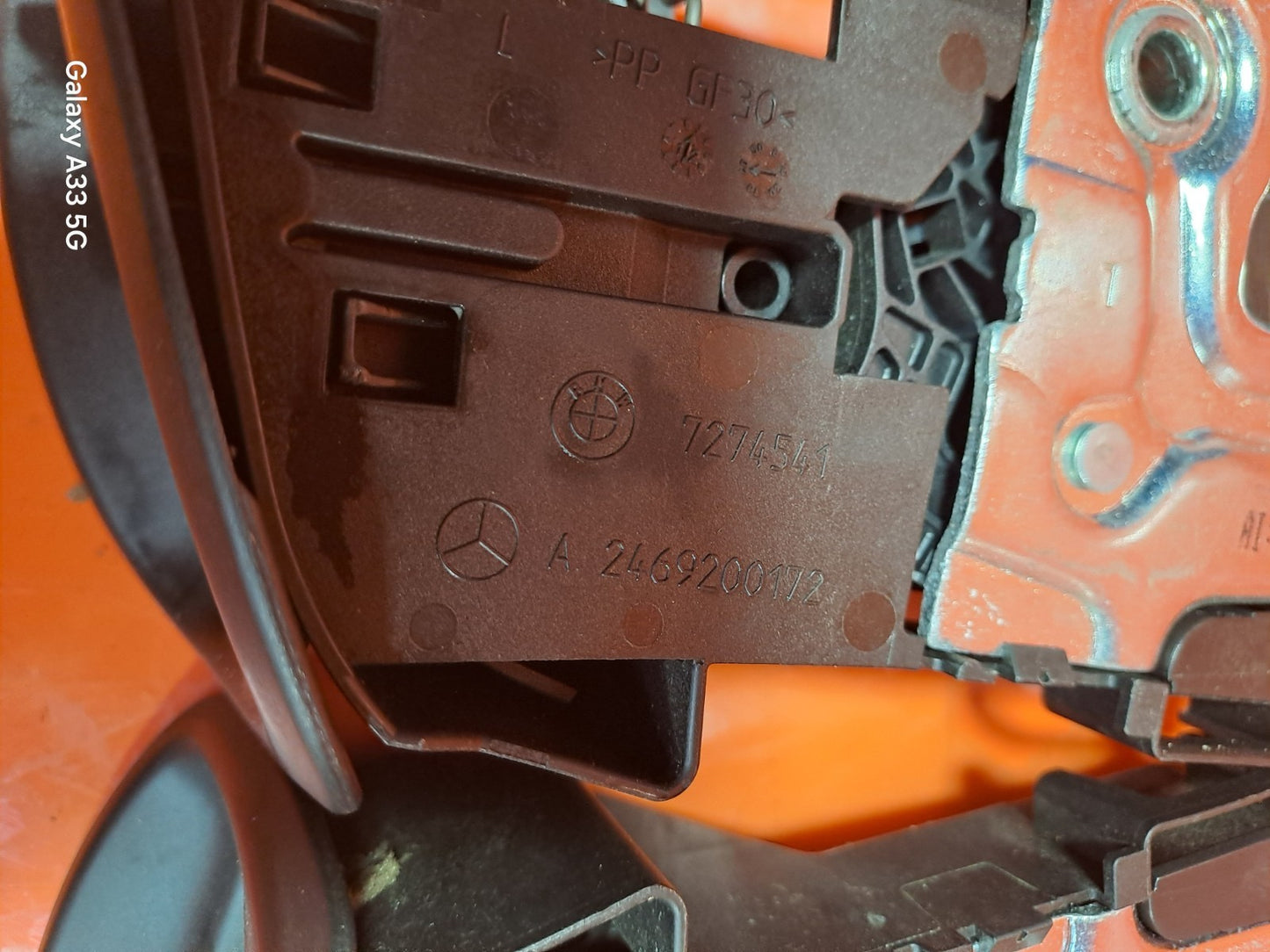 ✅MERCEDES W176 W246 REAR LEFT RIGHT SEAT LOCK SET A2469200172 A2469200272 xAA - Image 4
