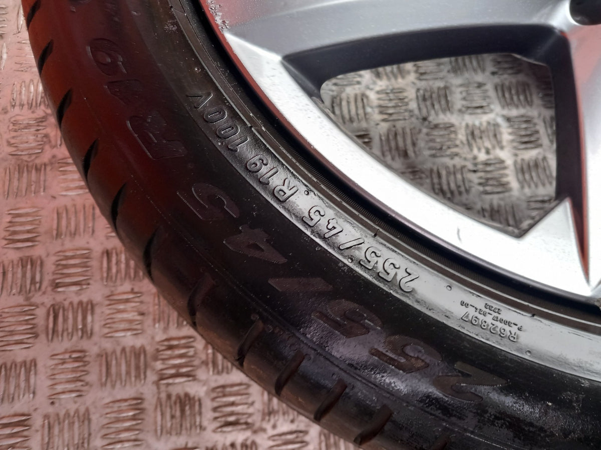 VW Tiguan 2016-2024 Alloy Wheel with Tyre 255/45 R19 5NA601025AM xAA - Image 9