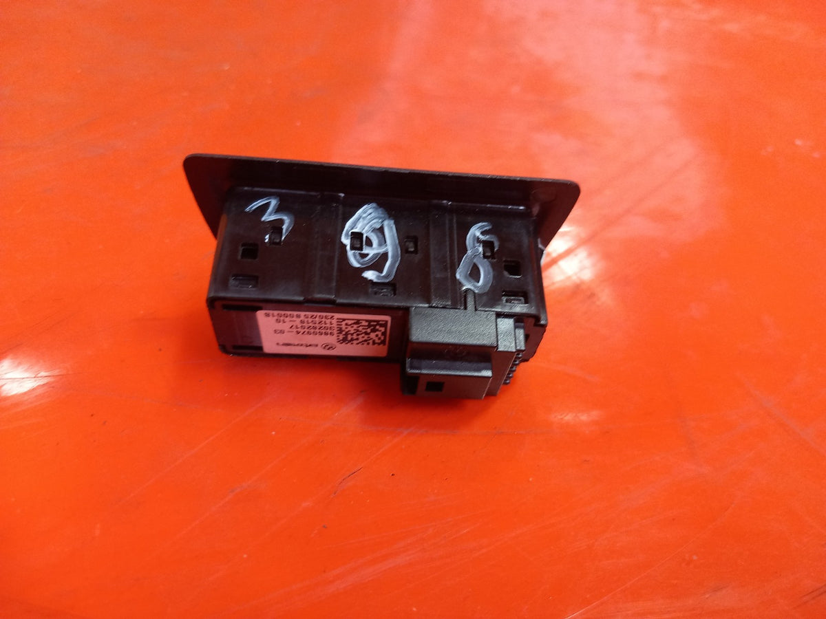 ebay-src:https://i.ebayimg.com/00/s/mtiwmfgxnjaw/z/ysoaaesw2l1qgbck/$_57.jpg