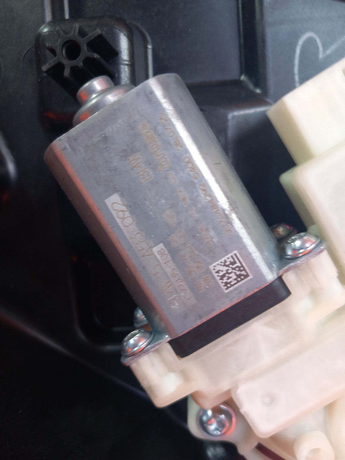 ebay-src:https://i.ebayimg.com/00/s/mtywmfgxmjaw/z/7ieaaeswty5qwlx-/$_57.jpg