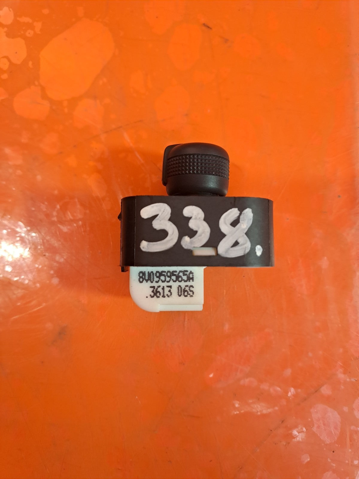 ✅AUDI A3 1.6 DIESEL 2013 ELECTRIC WING MIRROR SWITCH 8V0959565A Warranty A338 - Image 5