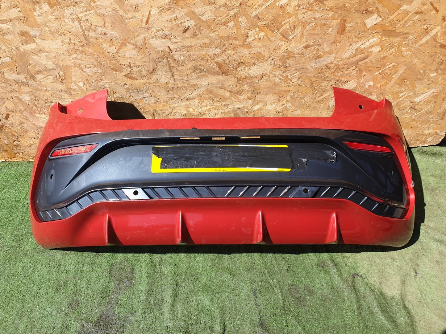 CUPRA BORN V2 Ev 2023 REAR BUMPER RED Scratches A209 - Image 1