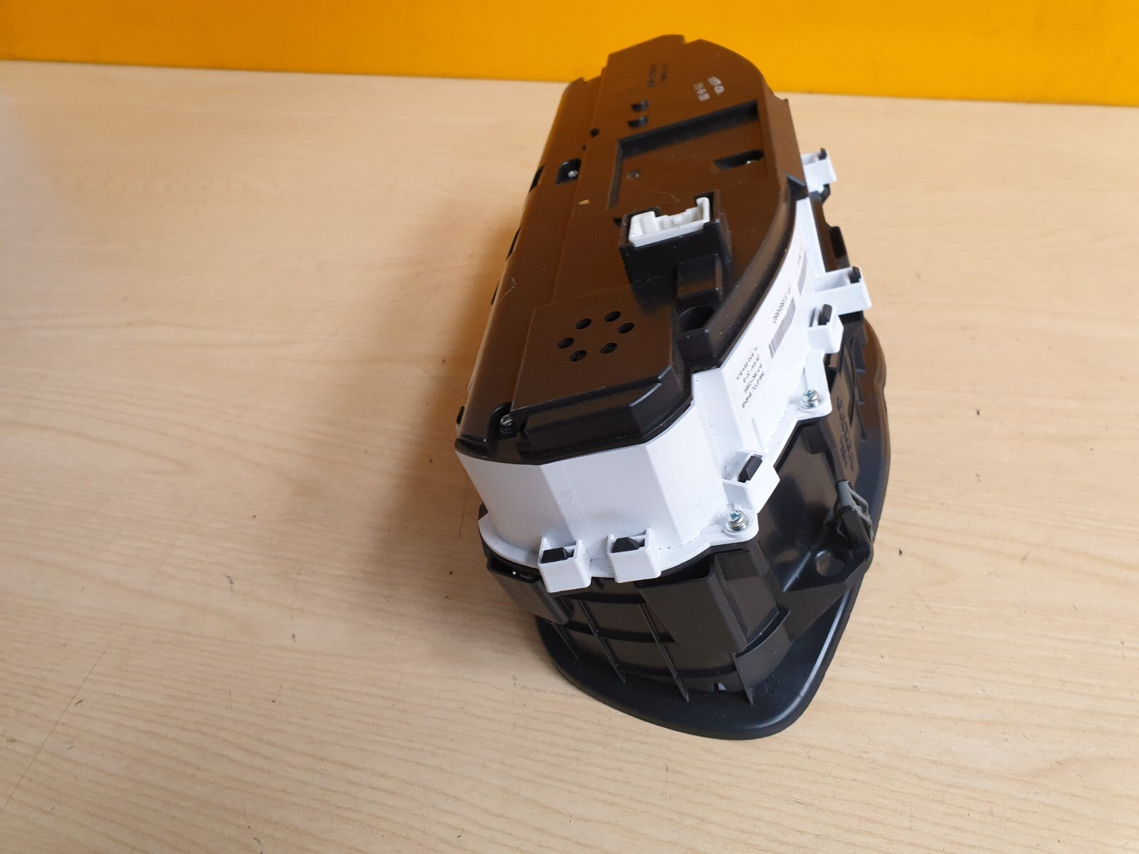 Volvo V40 2016 1.5P Auto Instrument Cluster Speedometer 31665860 X00 - Image 12