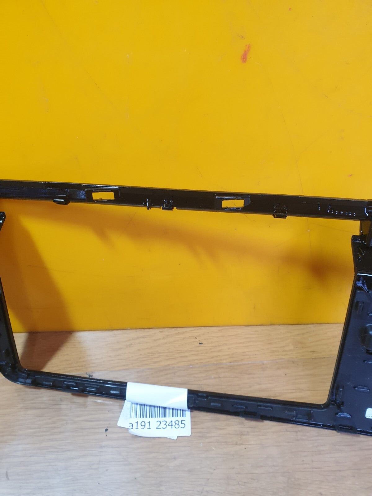 ebay-src:https://i.ebayimg.com/00/s/mtywmfgxmjaw/z/kdaaaoswhwtmn2~~/$_57.jpg