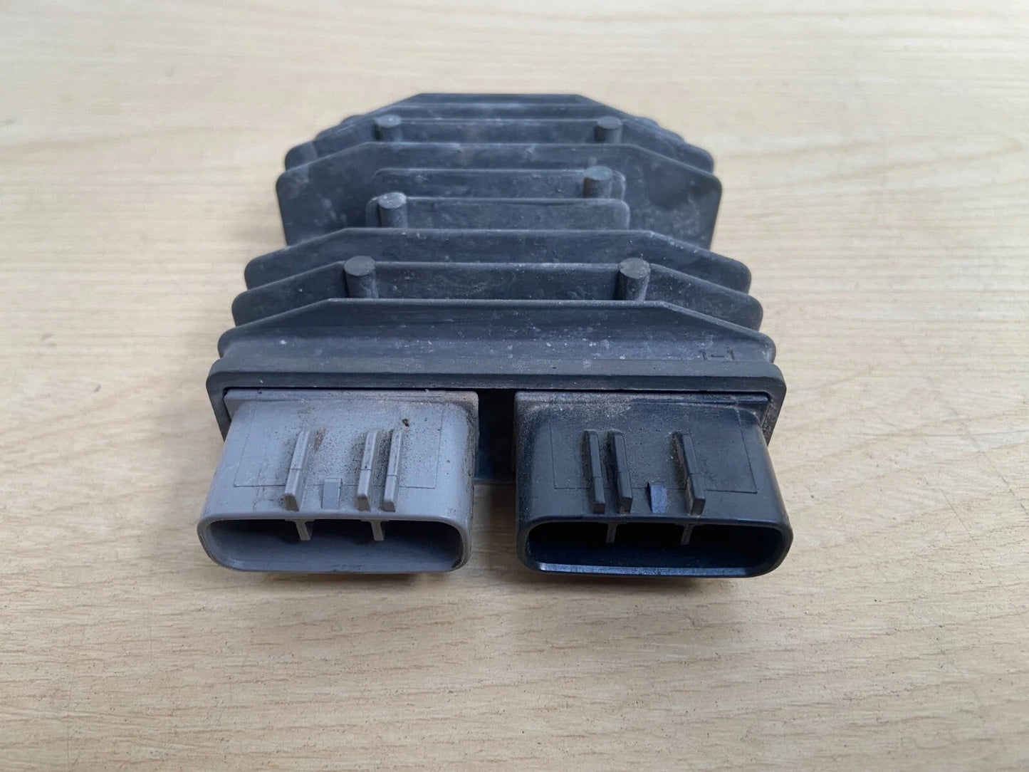 ✅Yamaha XVS 1300 C 1.3 Petrol 2015 Voltage Regulator Rectifier SH821AA Warranty - Image 4
