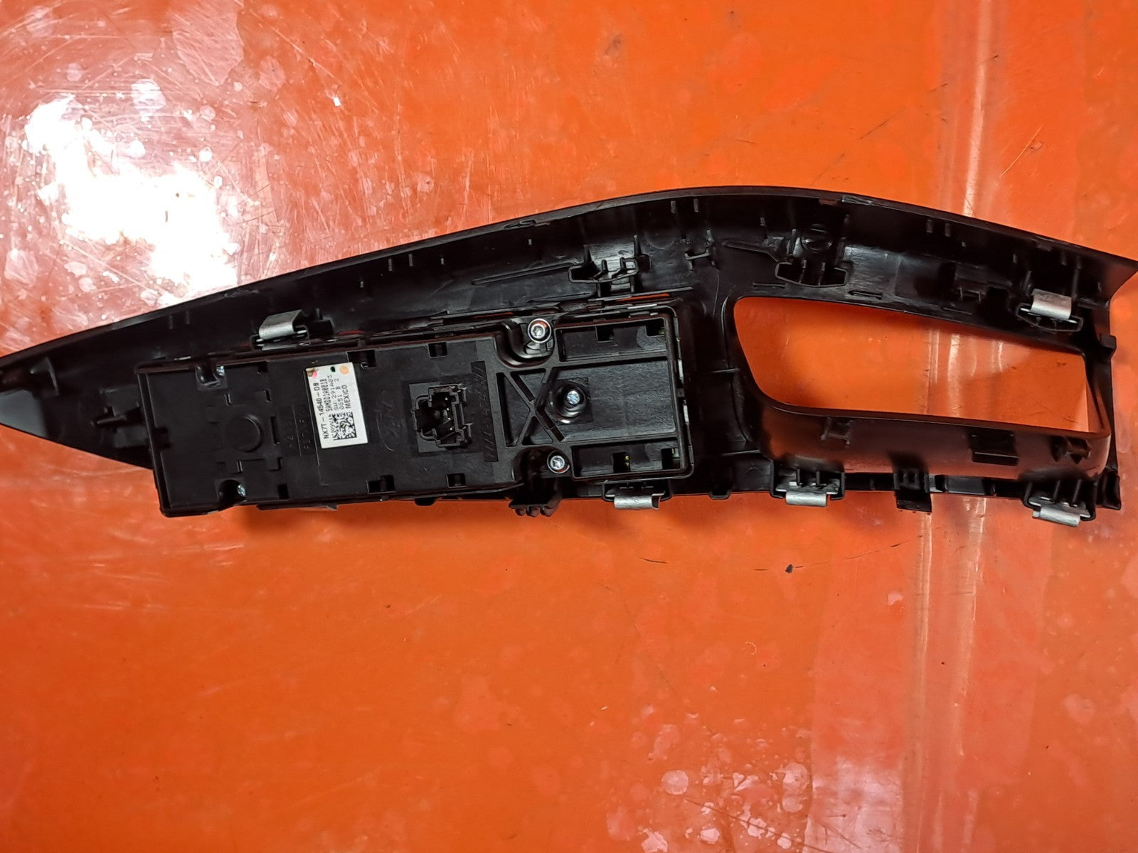 ebay-src:https://i.ebayimg.com/00/s/mtiwmfgxnjaw/z/qdaaaeswfjvpbnkl/$_57.jpg