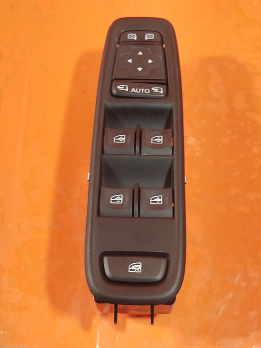 ✅2024 DACIA DUSTER JOURNEY FRONT RIGHT WINDOW SWITCH 255709019R + WARRANTY A364 - Image 1