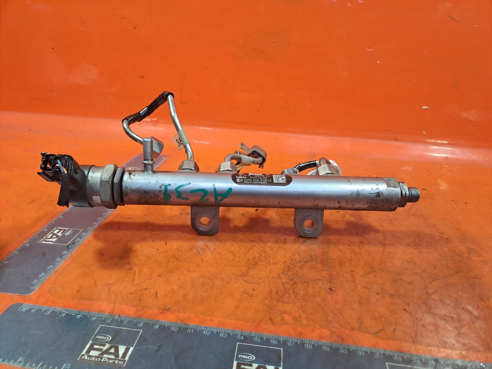 ✅2011 LAND ROVER DISCOVERY 4 L319 3.0D FUEL INJECTOR RAIL 9X2Q-9D280-EA A239 - Image 4