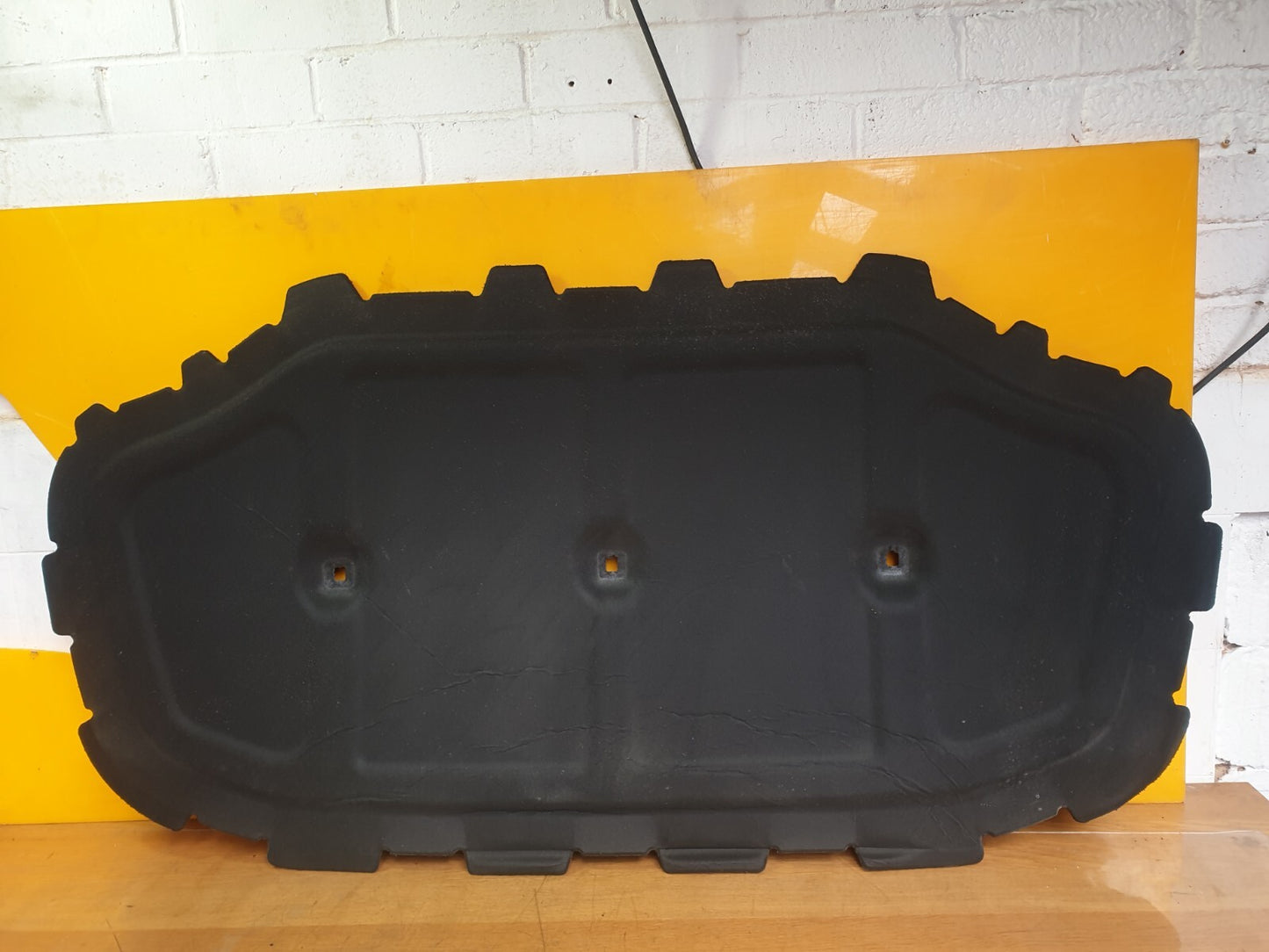 VW GOLF MK8 STYLE ETSI 1.5 PETROL 2022 BONNET INSULATION PANEL 5H0863831A A191 - Image 1