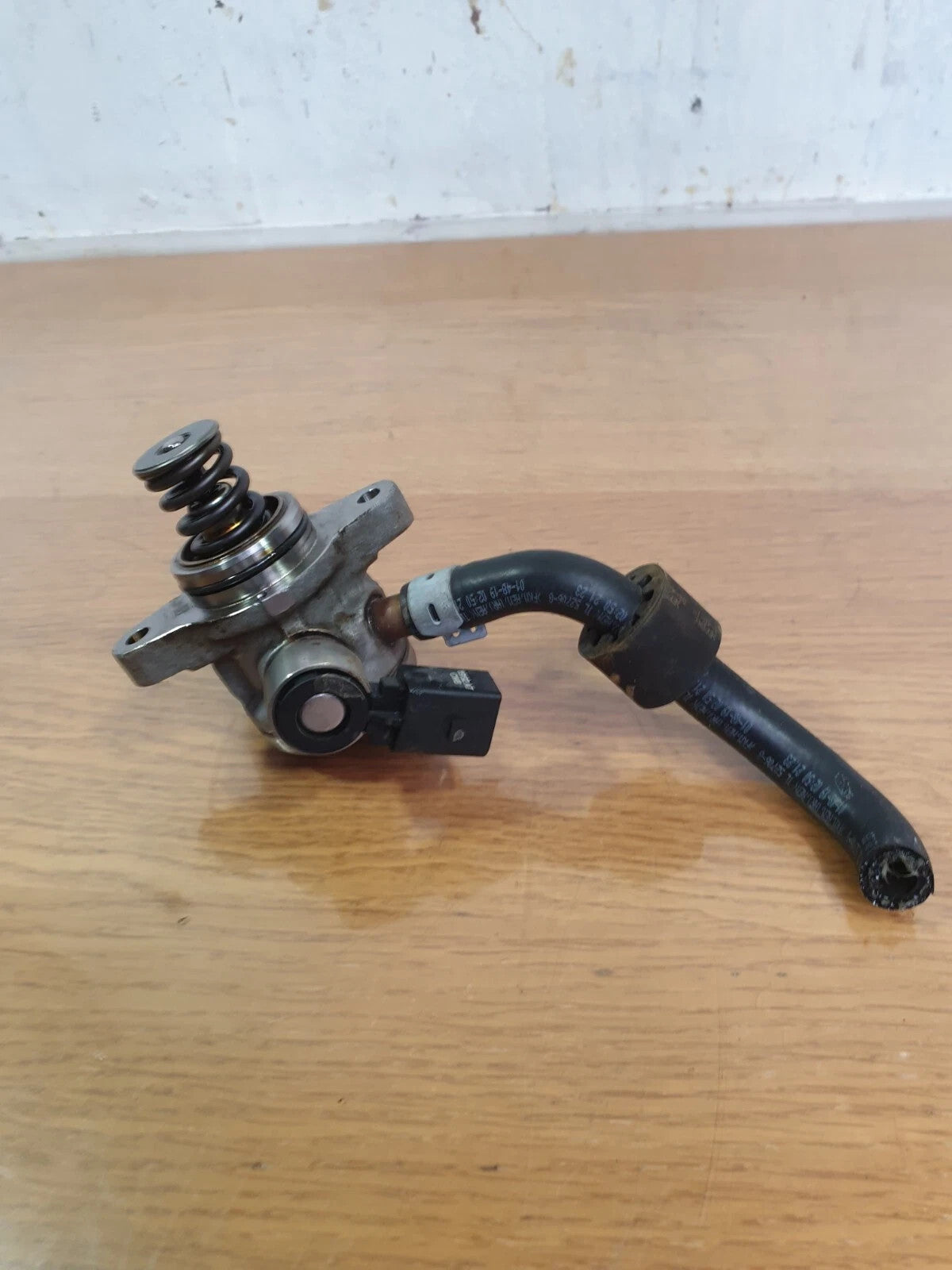 ebay-src:https://i.ebayimg.com/00/s/mtywmfgxmjaw/z/wvyaaeswszbqf-or/$_57.jpg