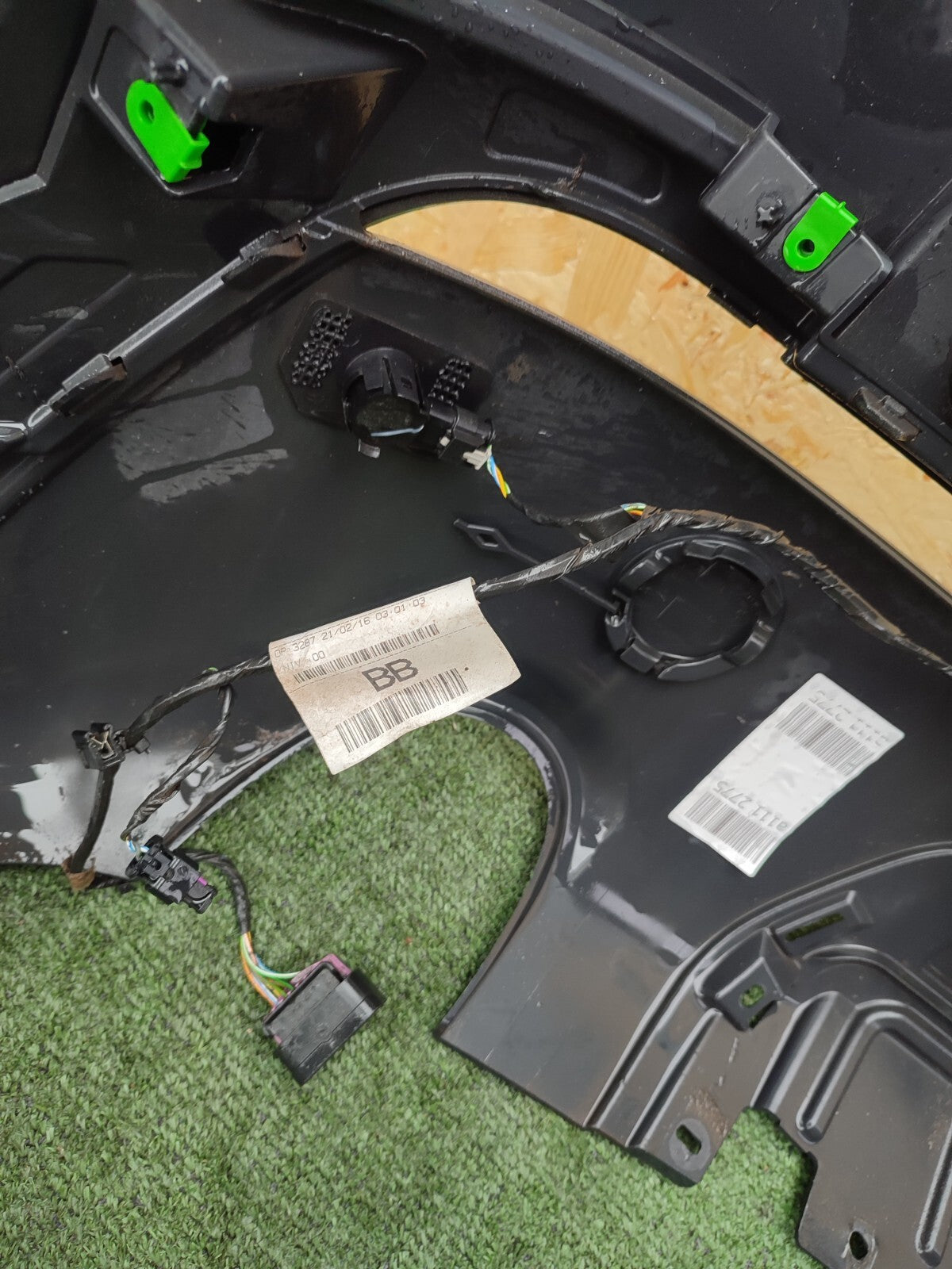 ✅2016 Land Rover Discovery Sport L550 Rear Bumper Grey + Warranty A111 - Image 9