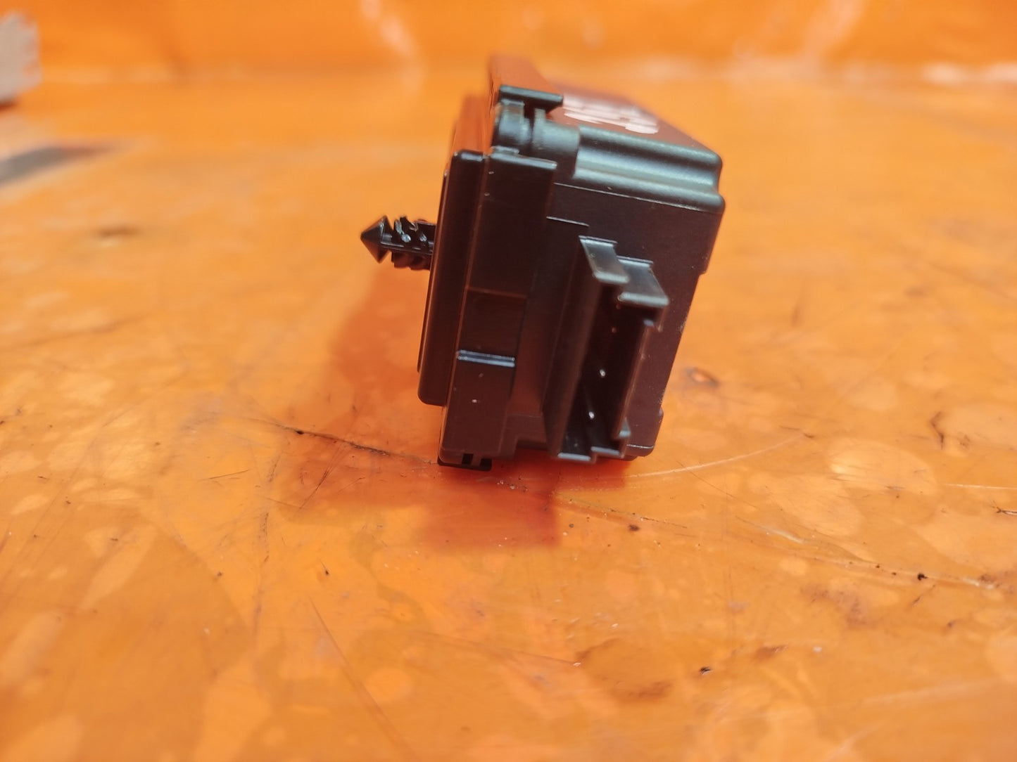 ebay-src:https://i.ebayimg.com/00/s/mtiwmfgxnjaw/z/-eqaaesw4l9ox7yk/$_57.jpg