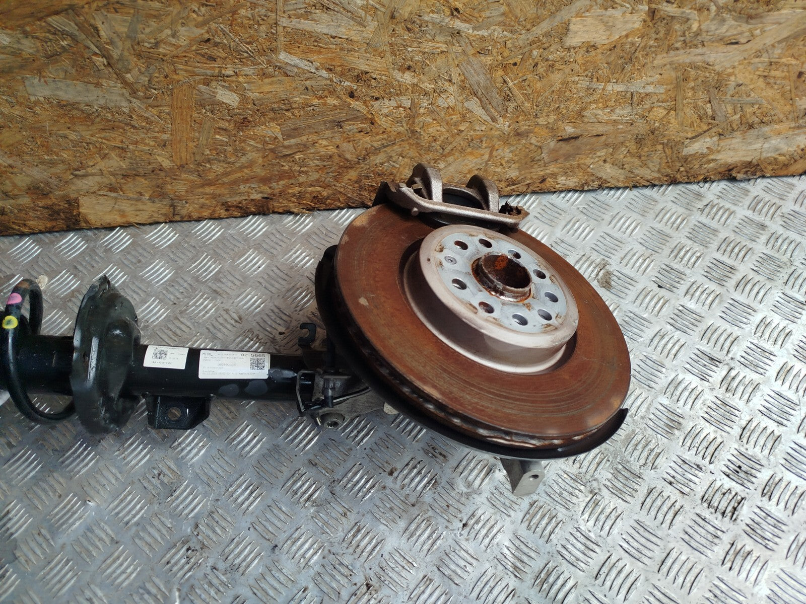 ✅CUPRA BORN V2 Ev 2023 FRONT RIGHT SUSPENSION LEG SHOCK ABSORBER HUB 1EA412013EF - Image 4