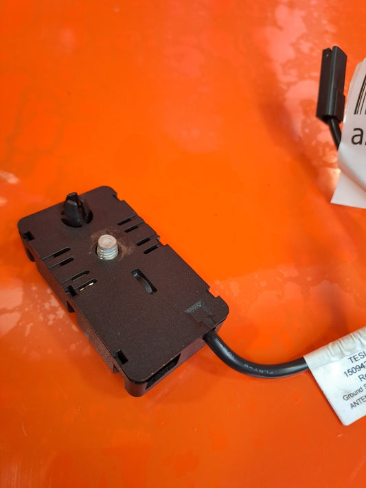 ✅2018-2025 TESLA MODEL 3 REAR LEFT ANTENNA NOISE FILTER AMPLIFIER 1509420-00-D - Image 2