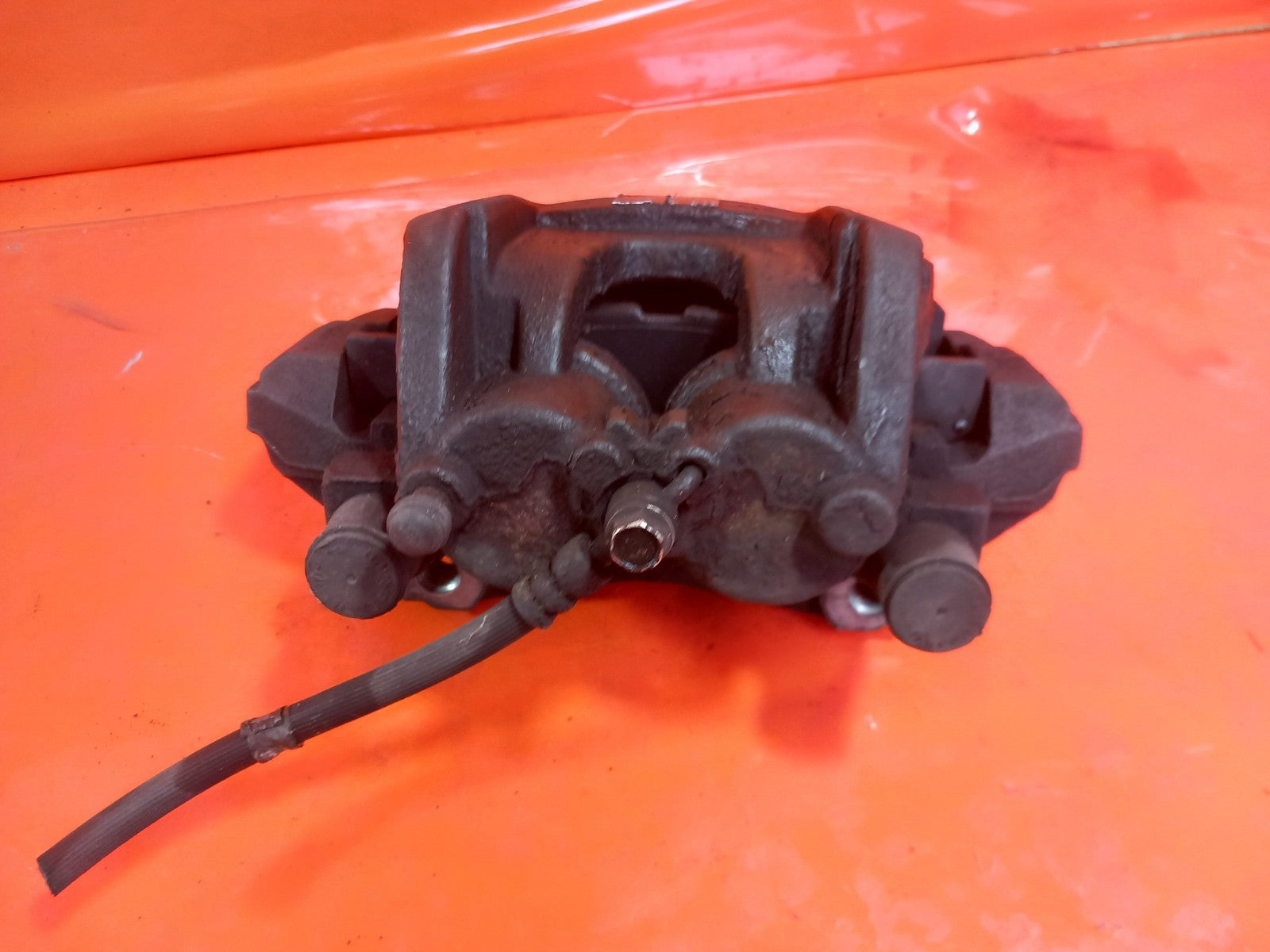 Ford Galaxy Zetec 2.0 Diesel 2019 Front Left Brake Caliper E1GC2B302BA Warranty  - Image 8