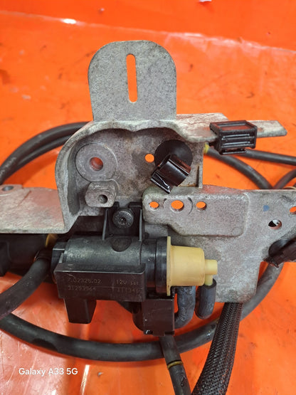 ✅VOLVO XC60 SE AWD 2.4 DIESEL 2012 SOLENOID VALVE & BRACKET 31319292 Warranty - Image 8