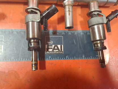 ✅AUDI A5 1.8 PETROL 2012 FUEL RAIL WITH INJECTORS 06K133317C Warranty A222 - Image 9