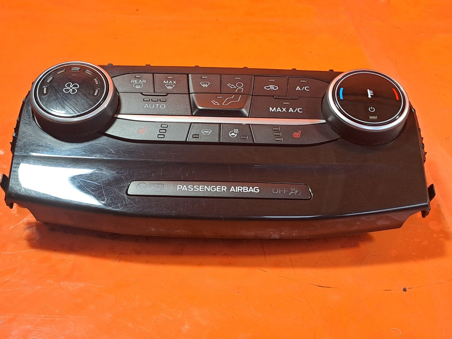 ✅2021 FORD PUMA ST-LINE X AC AIR CON HEATER CLIMATE CONTROL PANEL MN1T-18C612-HB - Image 2