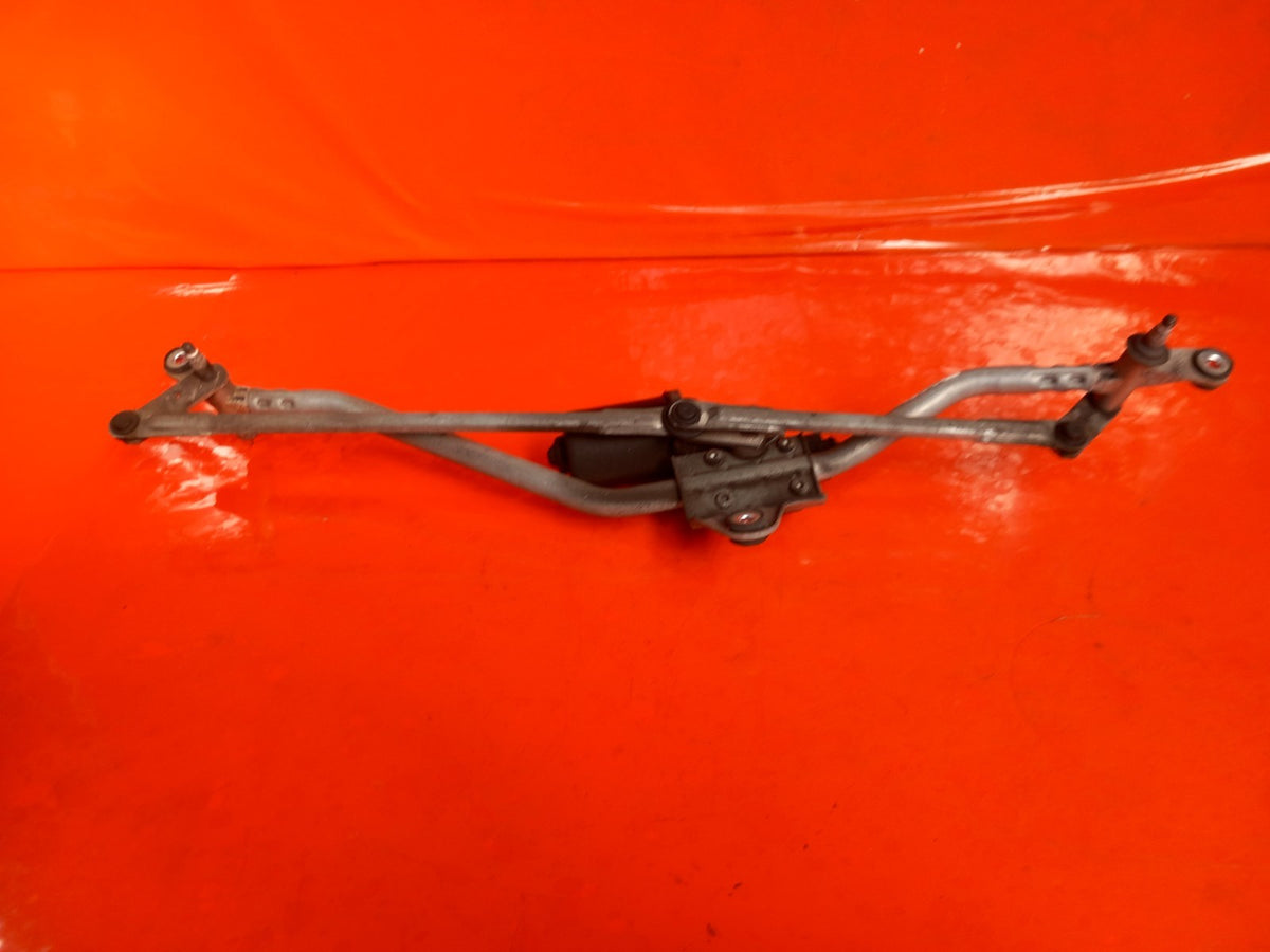 VW Transporter T30 2.0 Diesel 2021 Front Wiper Motor and Linkage 7E2955023C A410 - Image 2