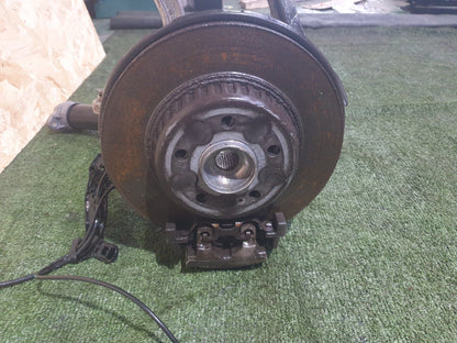 ✅2016 MERCEDES C CLASS W205 2.0P REAR RIGHT SUSPENSION LEG HUB A2053521900 A123 - Image 2
