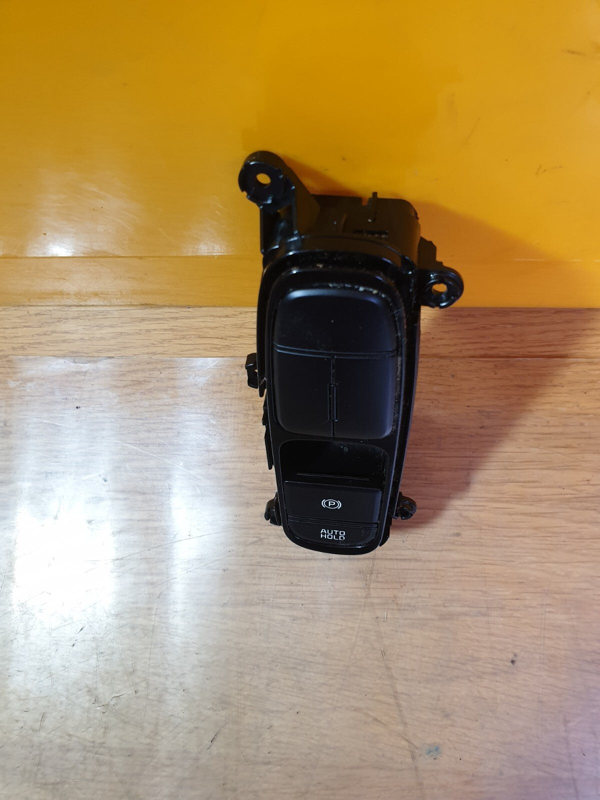 ebay-src:https://i.ebayimg.com/00/s/mtywmfgxmjaw/z/maaaaoswzqxmjjyu/$_57.jpg