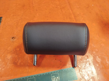 ✅CUPRA FORMENTOR 1.4 PETROL 2023 REAR LEATHER MIDDLE CENTRE HEADREST Warranty - Image 1