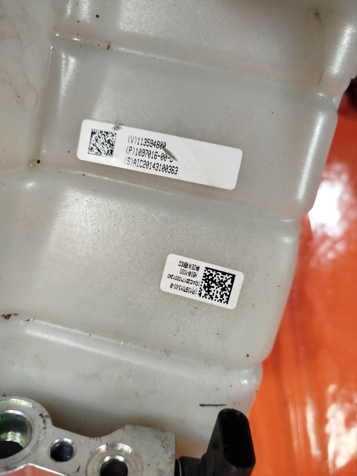 ✅2020 TESLA MODEL 3 LONG RANGE COOLANT EXPANSION TANK 1097016-00-D + WARRANTY - Image 9
