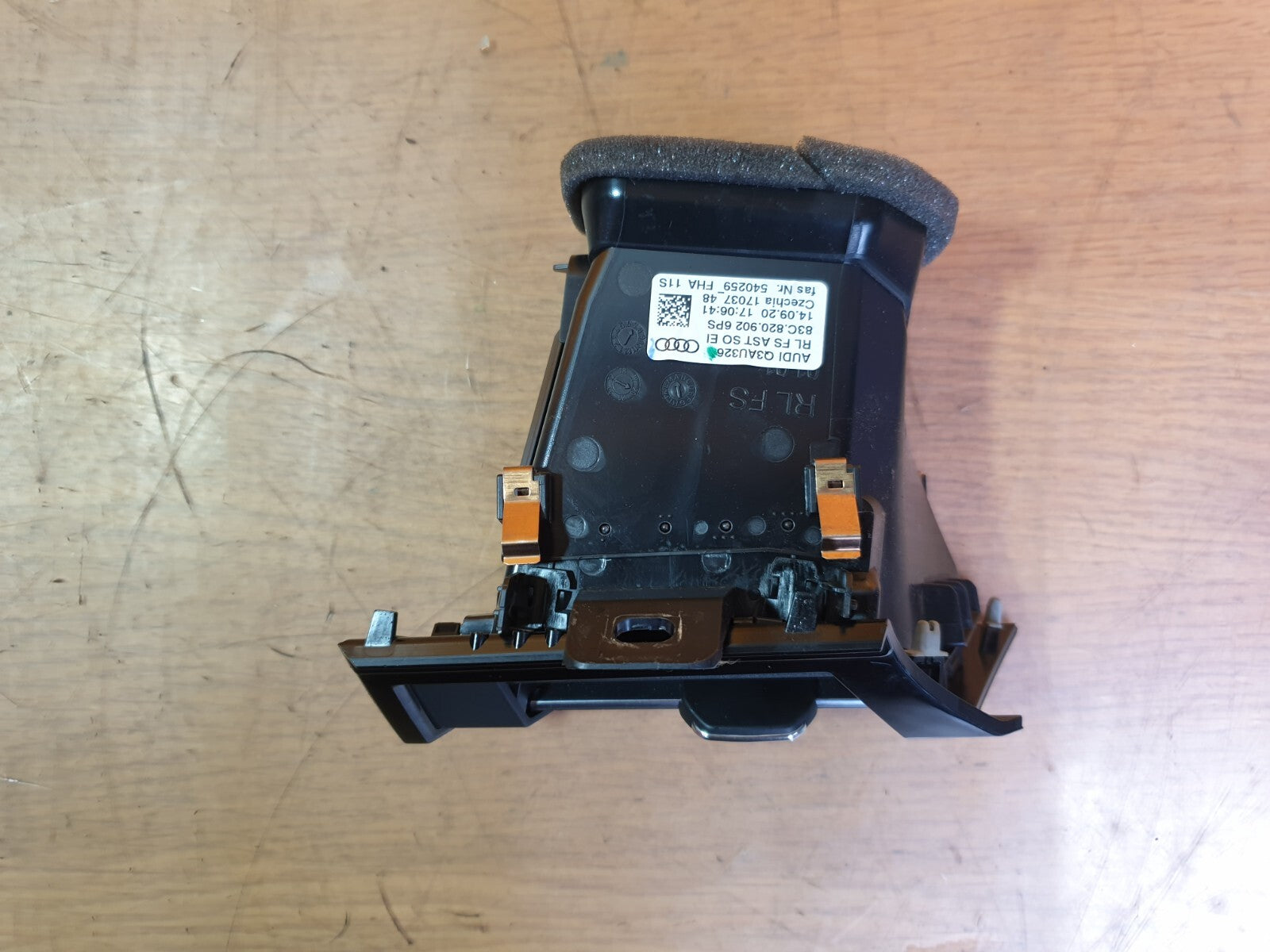 ✅AUDI Q3 S LINE 1.5 PETROL 2020 FRONT RIGHT DASHBOARD AIR VENT 83C820902 A198 - Image 1